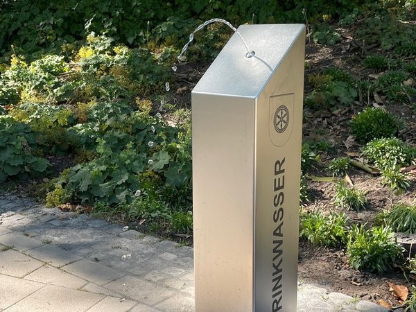 Osnabrücks erster Trinkwasserbrunnen am Platz der Städtefreundschaften