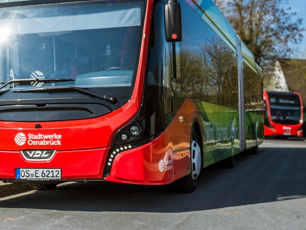 Sorgen seit fünf Jahren für das „Osnabrücker E-Gefühl: Die E-Gelenkbusse der Stadtwerke Osnabrück 